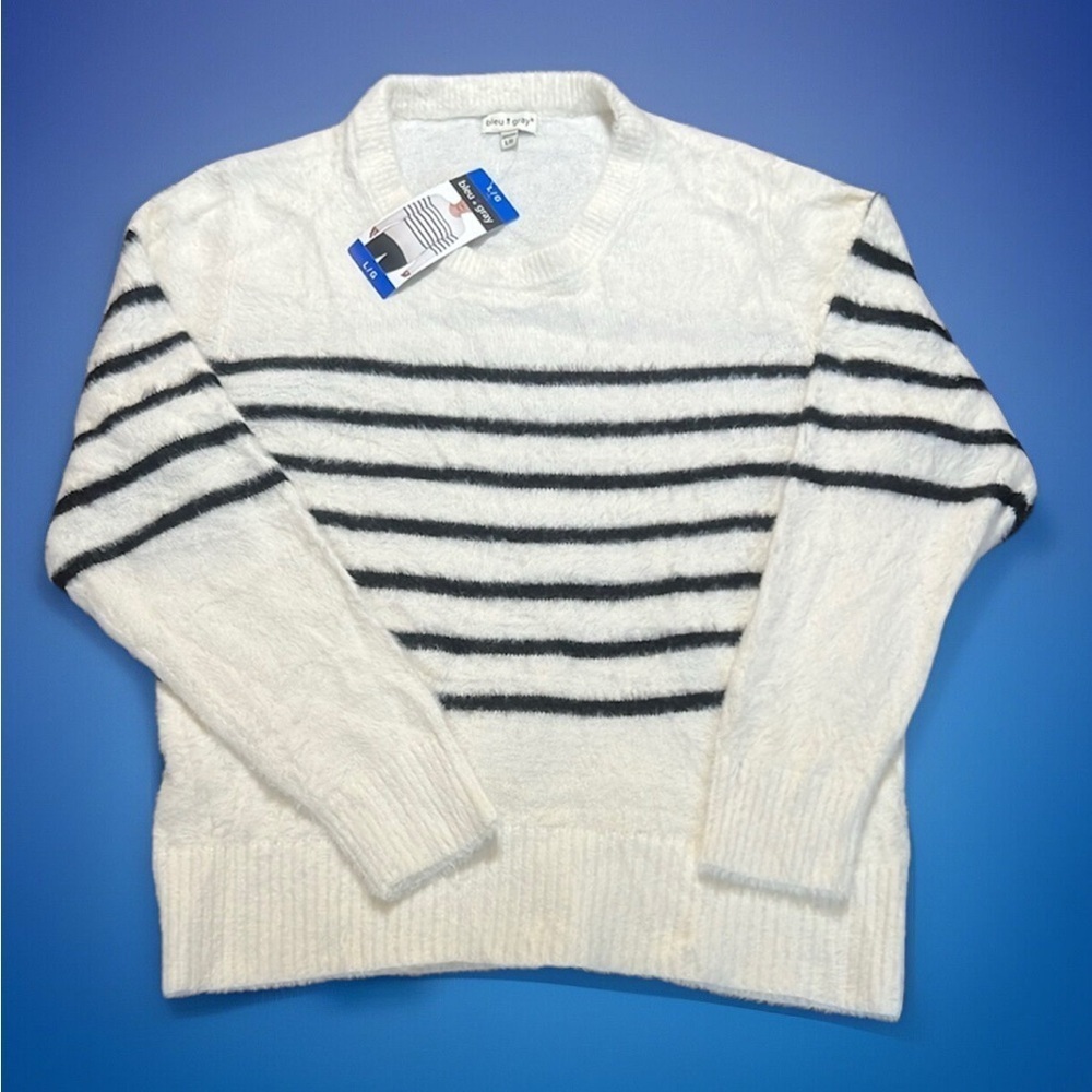 NWT Bleu Gray Soft Fuzzy White and Black Striped Crew Neck Sweater sz L
